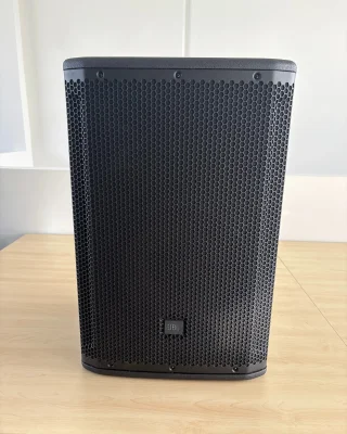 JBL 2000 watt powered 12" Professional Loud Speakers  Model SRX-812P                                                                                                                       (62 In Stock)