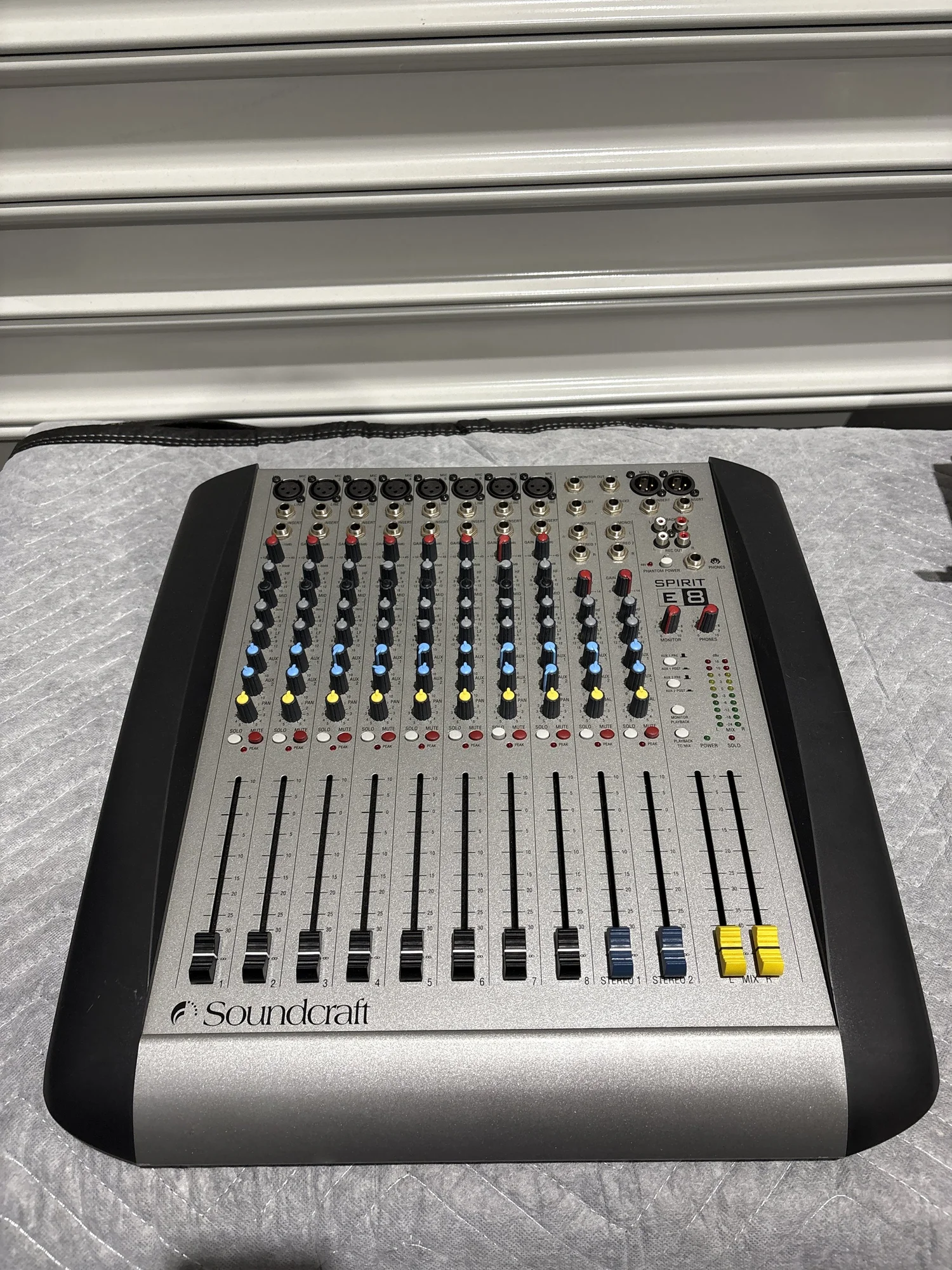 Soundcraft  8 Channel Analogue Audio  Mixer Model: Spirit E8