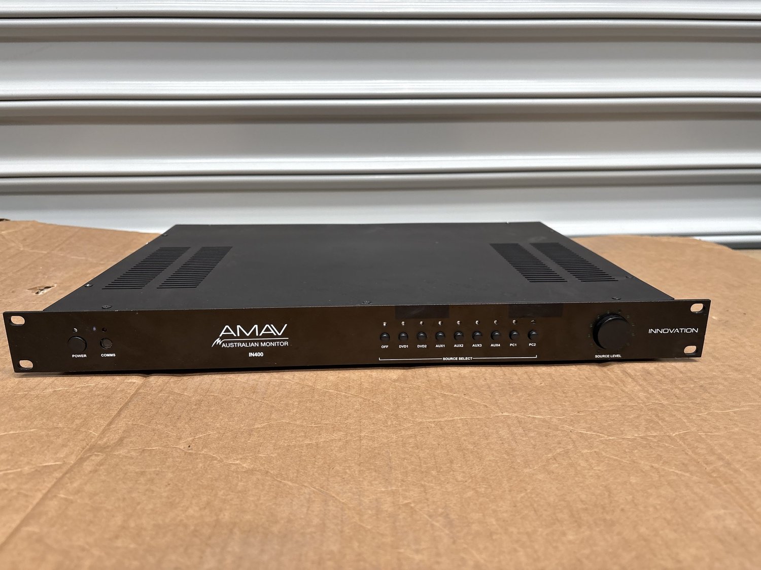 Australian Monitor Rack Mixer Install  AMAV  IN400 RCA.    Innovation series