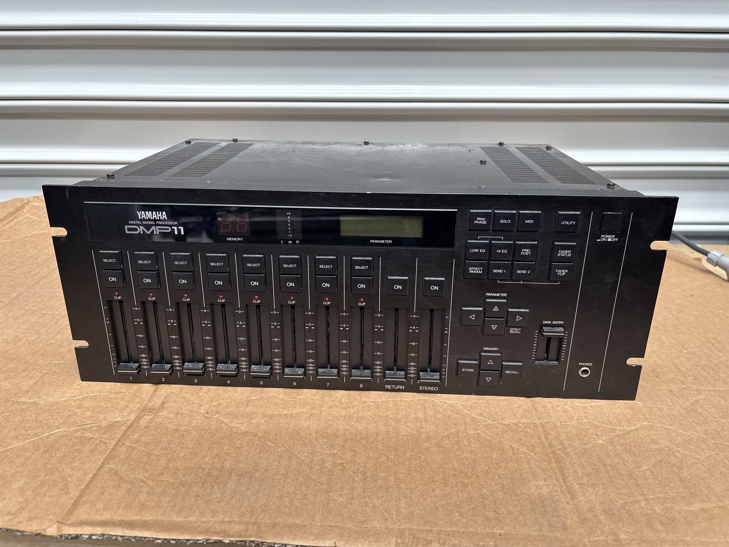 Yamaha DMP11 Digital Rack Mixer Processor