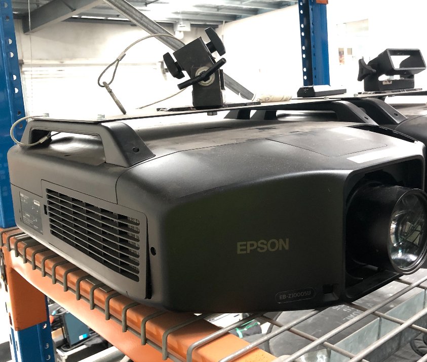 Epson 10,000 Lumen Lamp Projector ,Large Venue, Dual Lamp ,Working  Model: H610J