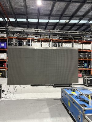 Led Wall Package  Leyard NV8     8mm  Indoor / outdoor   Full System  289 Panel's     70SQM      6x Processors ( Leyard Led Show 3G)