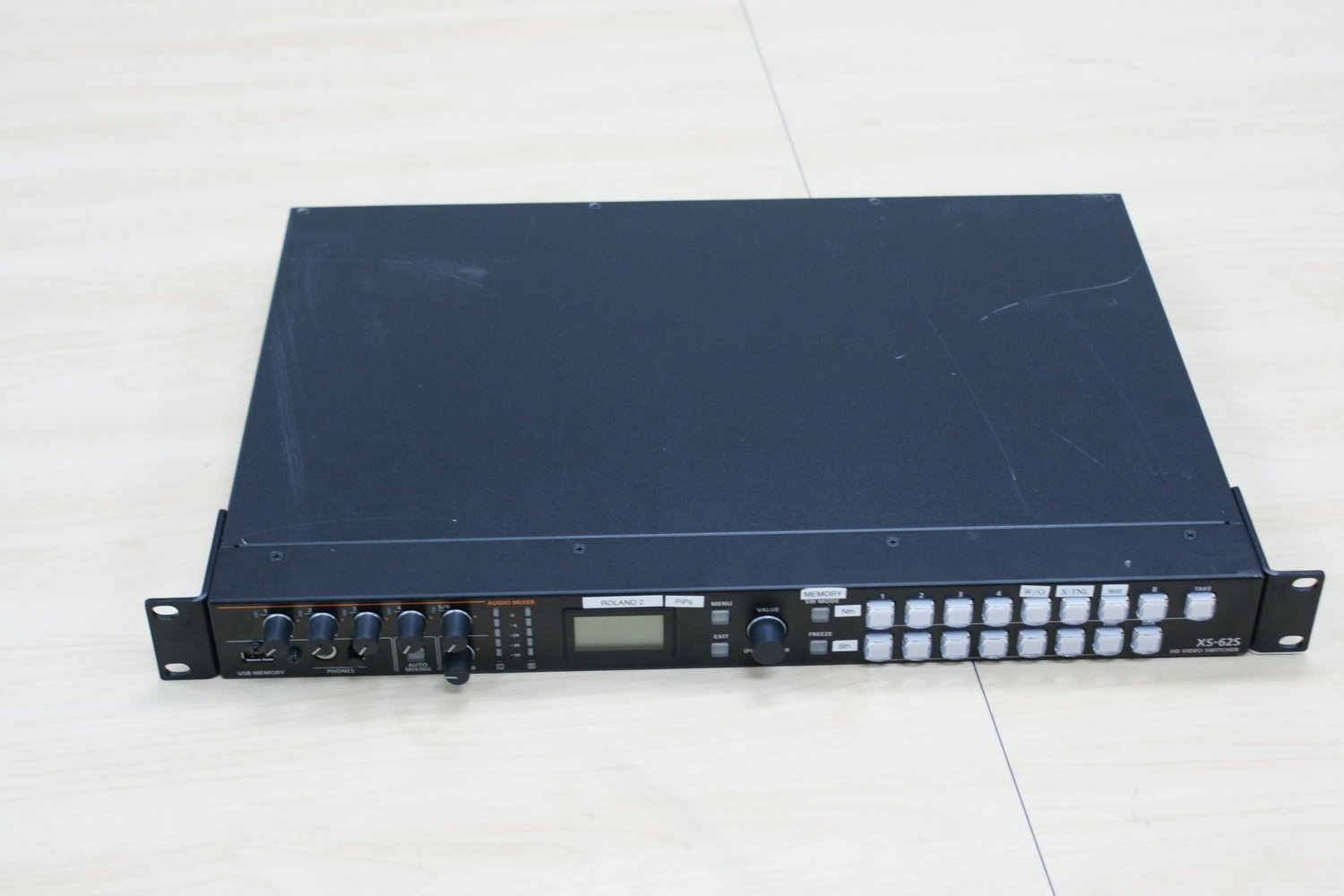 Roland Video Switcher Model:XS-62S , 9 in 5  Out Rack Mount SDI