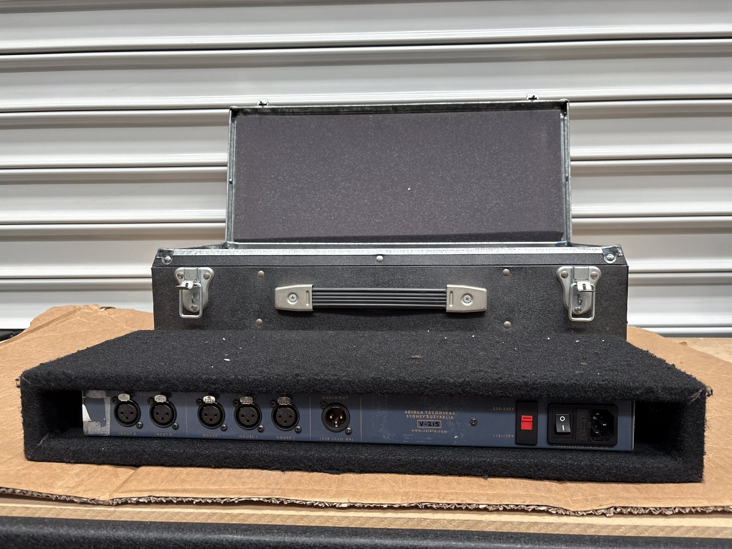 Szikla Cue King System Wired Cue Slide Changer With Coms Connection + Case