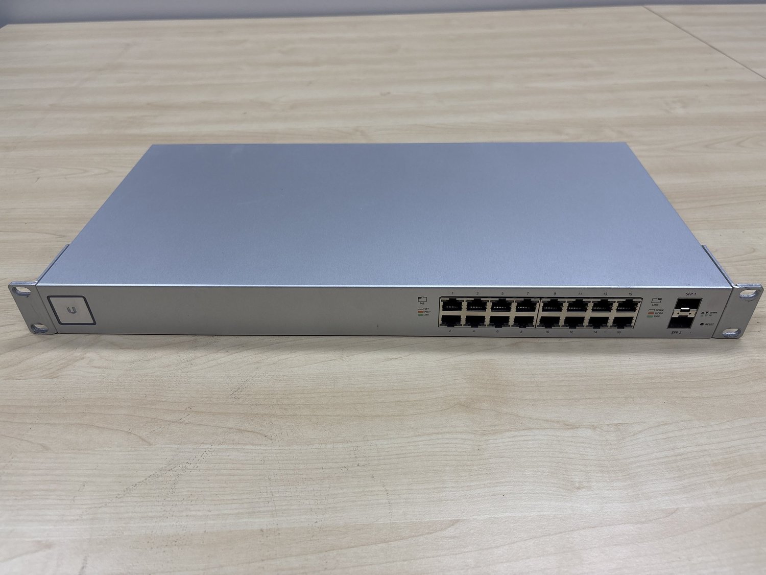 Unifi 16 Port 150w US-16-150W Network Switch