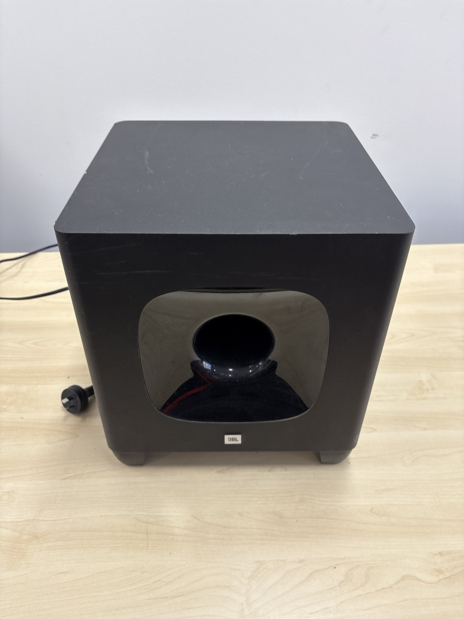 JBL SB400 Bluetooth Powered Subwoofer  ( Subwoofer Only Untested)  Suit Soundbar