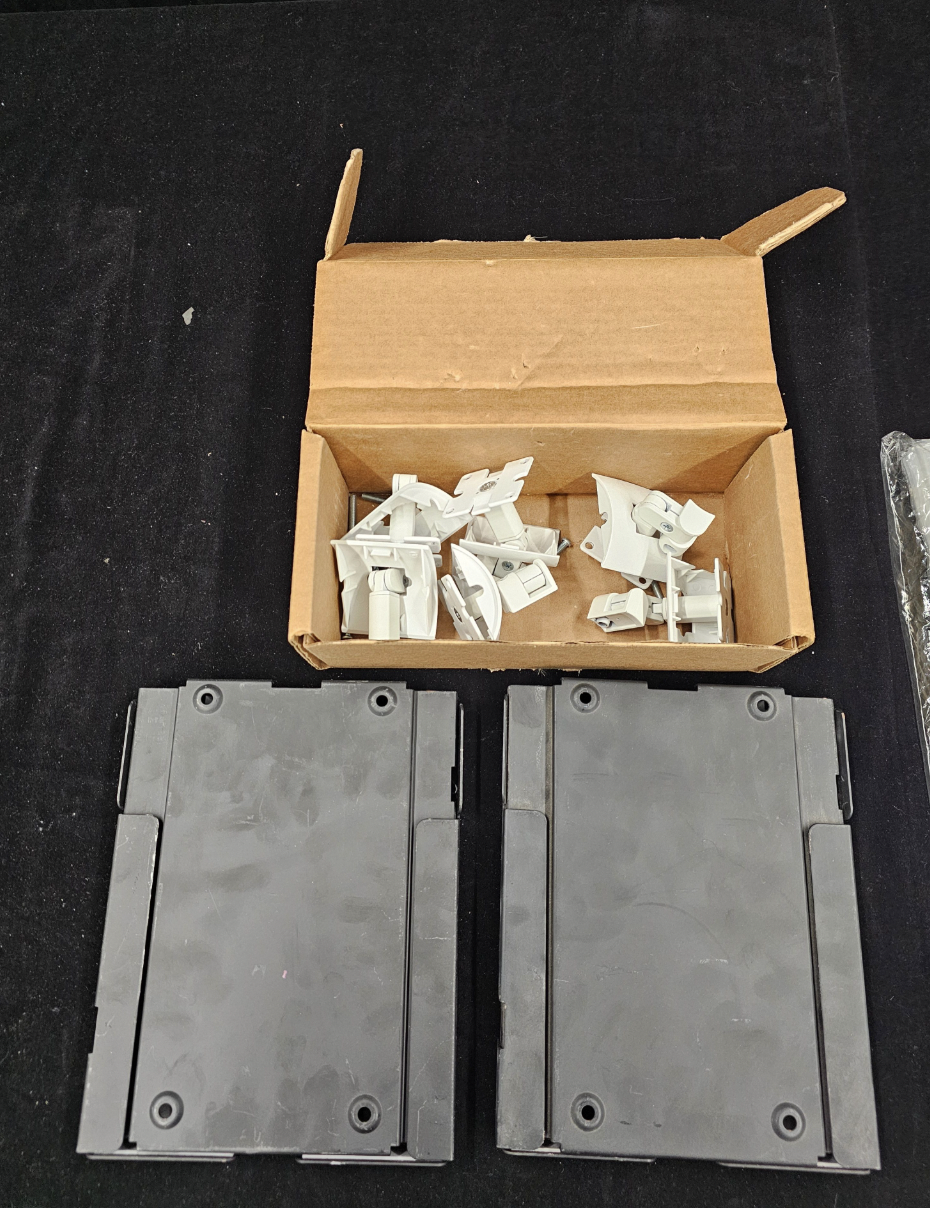 Bose Brackets and Mounts	2x Bose Sub Brackets, 6x Bose speaker mounts	- Suit Freespace 3