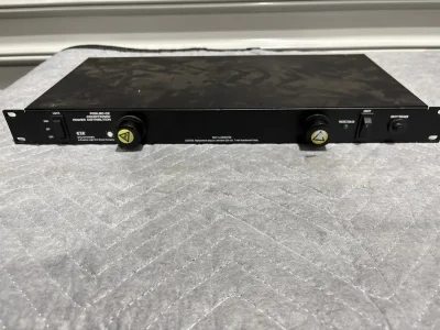 Power Conditioner 8 Way IEC Rack Mount ETA PD8 With Lights+ Cables