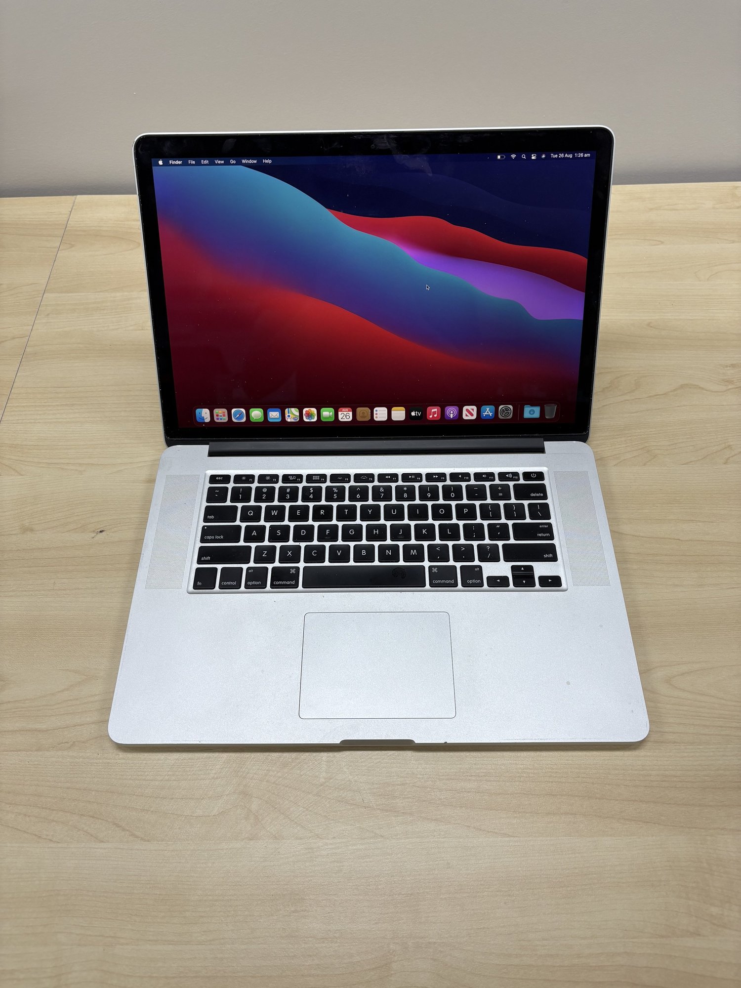Apple  Macbook Pro Laptop  15"  2013.   i7   16gb  Ram 500gb ssd.   Working & Unlocked Includes Charger